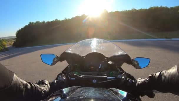 Ponto Vista Motociclista Que Começa Andar Moto Rota País Ponto — Vídeo de Stock