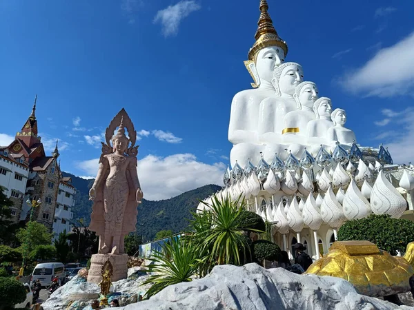 Phetchabun Thajsko Října 2022 Krásná Socha Velkého Buddhy Proti Modré — Stock fotografie