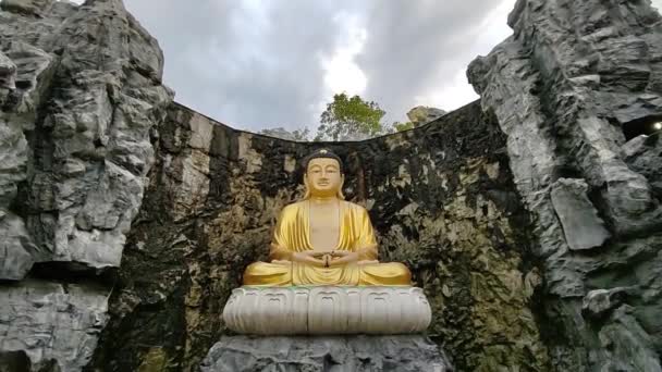 Vacker Utsikt Luang Por Till Mahayana Park Wat Lak Rat — Stockvideo