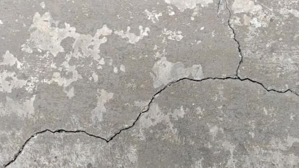 Risse Betonboden Zementwand Bei Erdbeben Der Außenwand Gebrochen — Stockvideo