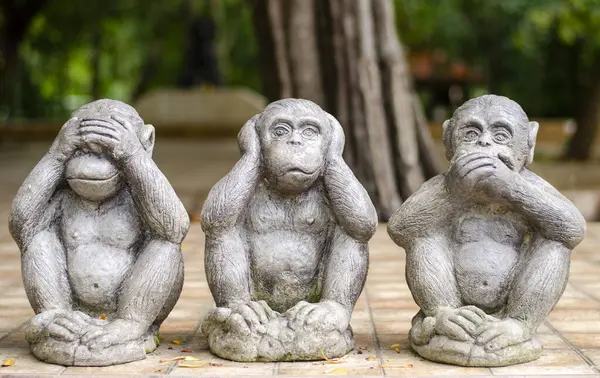 Trzy Małpie Posągi Koncepcją Zamknij Oczy Zamknij Uszy Zamknij Usta Obrazek Stockowy