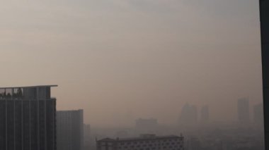Hava görüntüsü Nonthaburi Eyaleti Hava kirliliği tozu Öğleden Sonra 2.5 duman solunum sistemi için zararlı