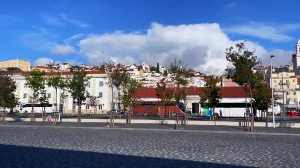 Turistbussar Parkerade Vägen Lissabon Sommaren — Stockvideo