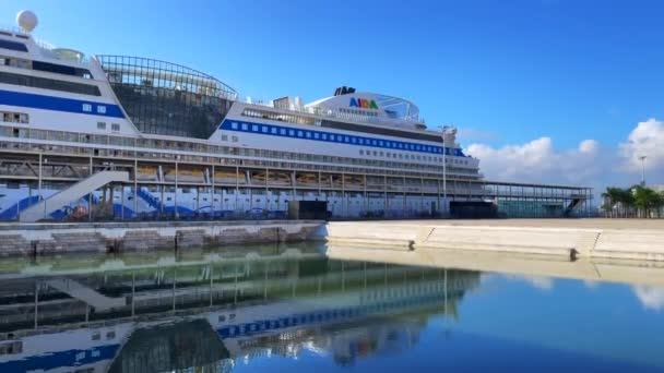 Aida Stella号游轮停泊在里斯本游轮码头 — 图库视频影像