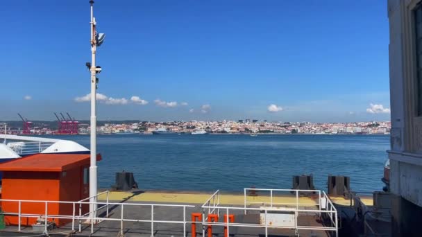 Gran Yate Atracado Puerto Cacilhas Lisboa — Vídeo de stock