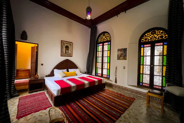 Autentické Marocké Ložnice Interiér Tradičním Nábytkem Penzionu — Stock fotografie