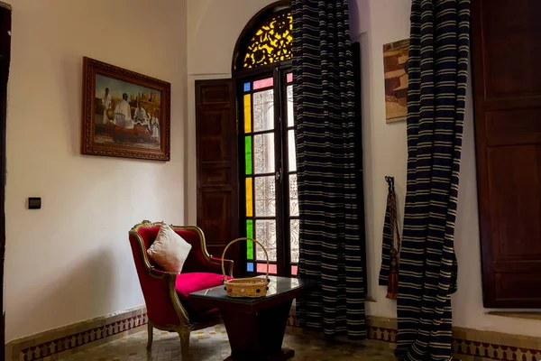 Hiteles Marokkói Hálószoba Belső Tér Hagyományos Bútorokkal Egy Vendégházban — Stock Fotó
