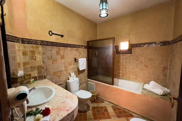 Interior Baño Riad Tradicional Marruecos —  Fotos de Stock
