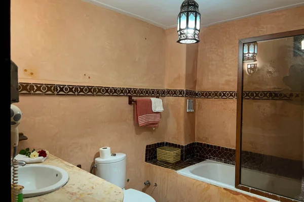 Det Indre Traditionel Riad Badeværelse Marokko - Stock-foto