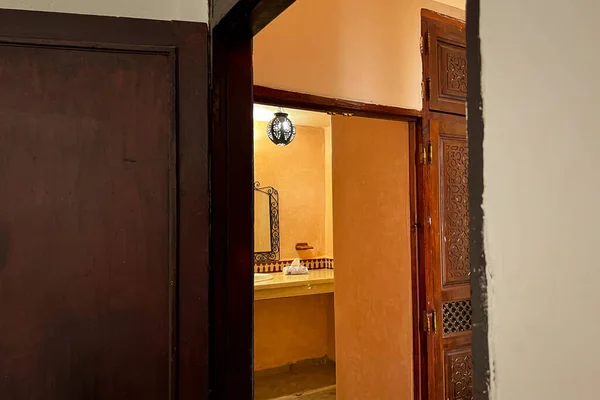 Інтер Традиційної Ванної Кімнати Набережній Марокко — стокове фото