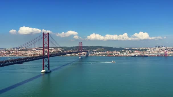 Lizbon Daki Nisan Köprüsünün Panoramik Görüntüsü — Stok video