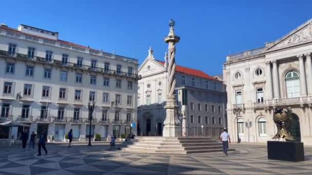 People Walking Nearby Camara Municipal Building Lisbon — Stock Video