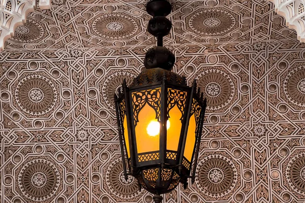 Traditional Moroccan Lantern Lamp Carved Architecture Background — Stock Photo, Image