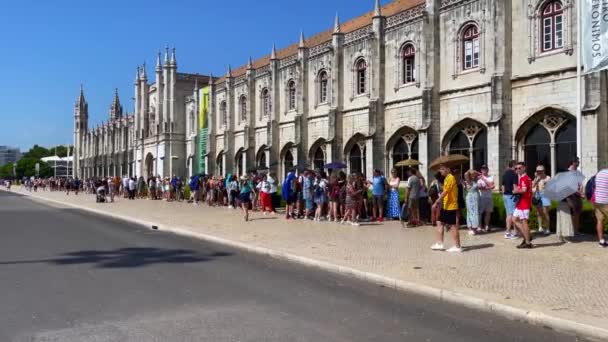 Lisszaboni Hieronymites Kolostorba Látogató Turisták — Stock videók