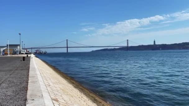Γέφυρα Ponte Abril Στη Λισαβόνα — Αρχείο Βίντεο