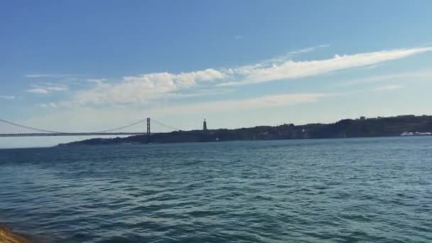 Міст Понте Абриль Лісабоні — стокове відео