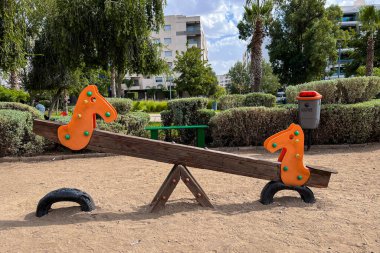 Park ahşap tahterevalli