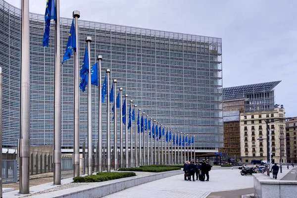 Banderas Europeas Frente Edificio Sede Comisión Europea Bruselas Bélgica — Foto de Stock