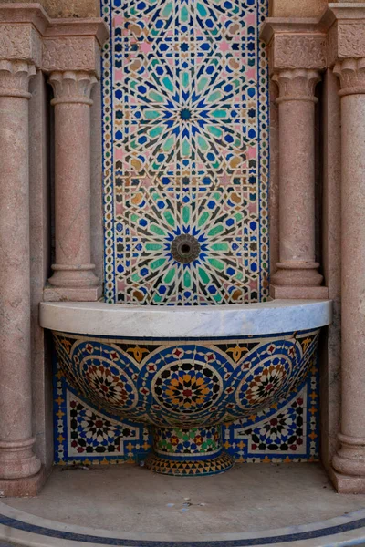 Фонтан Плитою Мавзолеї Мохаммеда Рабаті Марокко — стокове фото