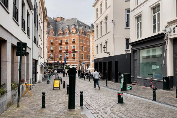 Gente Caminando Por Calle Bruselas — Foto de Stock