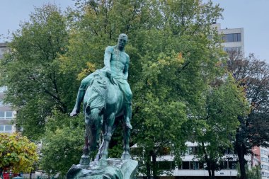 Brüksel 'deki Ambiorix Meydanı' nda içme atı