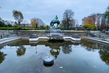 Brüksel 'deki Ambiorix Meydanı' nda içme atı