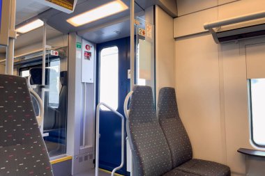 Belçika 'da bir trenin içi Emtpy