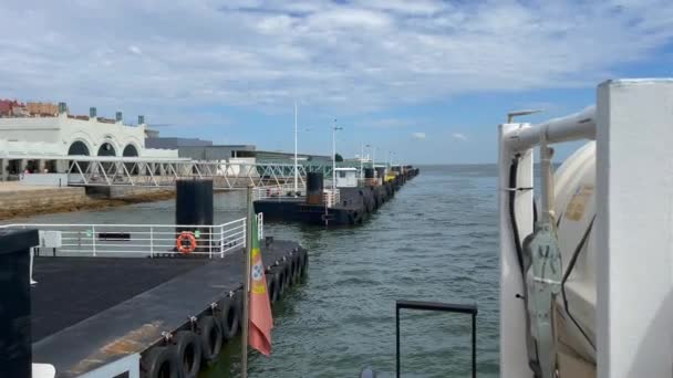 Passagerare Ombord Sightseeing Kryssningar Färja Båt Lissabon — Stockvideo