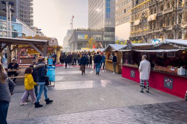 Brüksel, Belçika 'nın merkezinde Noel Pazarı