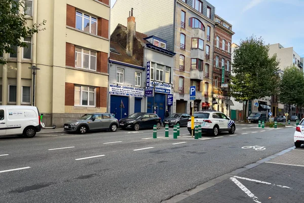 Полицейская Машина Припаркована Посреди Дороги Брюсселе Бельгия — стоковое фото