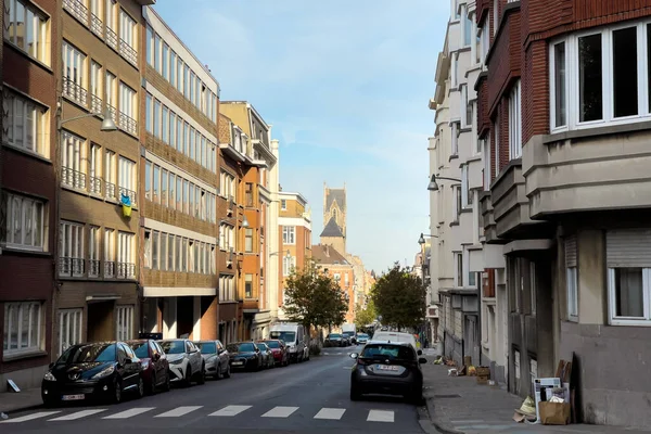 Машини Припарковані Узбіччі Дороги Брюсселі Бельгія — стокове фото