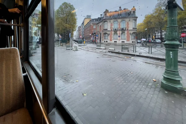 Αυτοκίνητα Που Οδηγούν Στο Δρόμο Μια Βροχερή Μέρα Στις Βρυξέλλες — Φωτογραφία Αρχείου