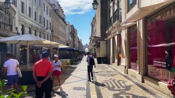 Mensen Die Buurt Van Rua Augusta Boog Lissabon Lopen — Stockvideo