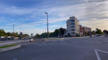 Brüksel 'de arabalar sürüyor