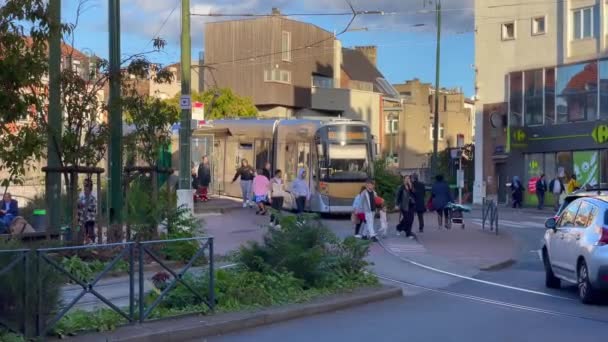 Современный Трамвай Брюсселе Бельгия — стоковое видео