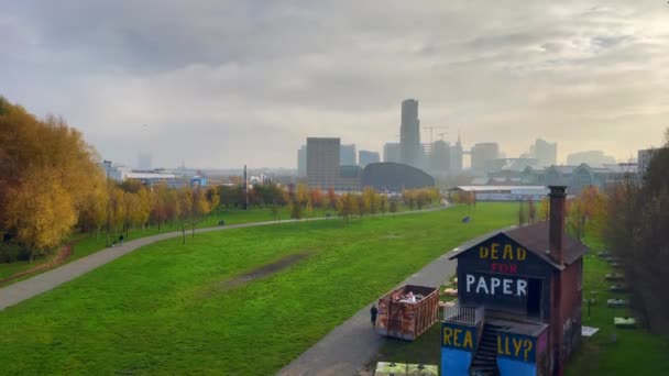 Uitzicht Brusselse Skyline Met Het Tour Taxis Park Voorgrond — Stockvideo