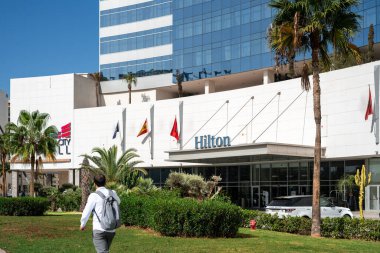 Tanger, Fas 'taki Hilton Oteli' nin dışı.