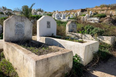 Fes, Fas 'ta mezarlıklarla dolu bir Müslüman mezarlığının manzarası.