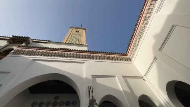 モロッコ フェズのメディアでムーレー イドリス2世のザウィヤの美しいインテリア — ストック動画