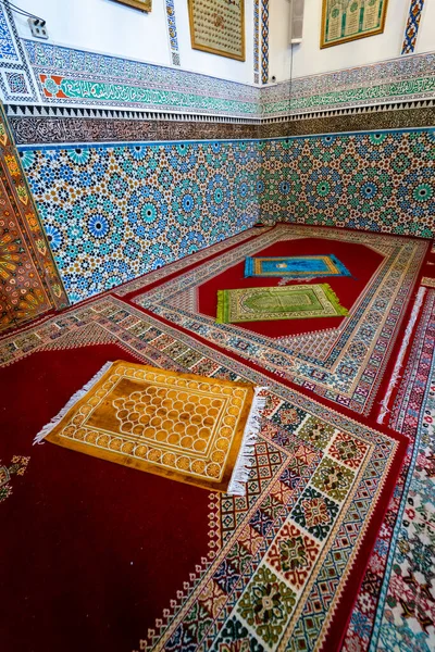 モロッコ フェズのメディアでムーレー イドリス2世のザウィヤの美しいインテリア — ストック写真