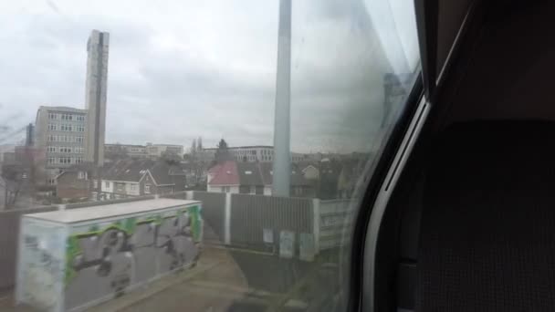 比利时一列移动中的火车的窗口视图 — 图库视频影像