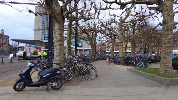 Багато Велосипедів Припаркувалося Громадському Місці Генті Бельгія — стокове відео