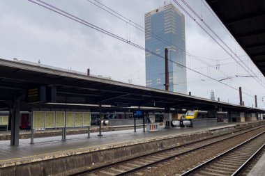 Brüksel, Belçika 'daki Brüksel-Güney tren istasyonu (Bruxelles-Midi)