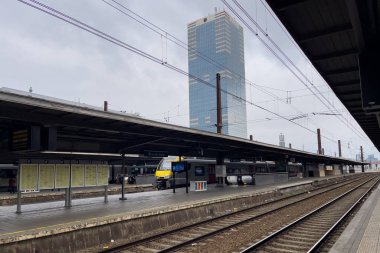 Brüksel, Belçika 'daki Brüksel-Güney tren istasyonu (Bruxelles-Midi)