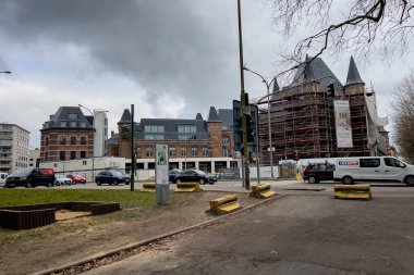 Ghent, Belçika 'da yolda giden arabalar