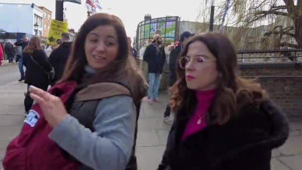 Turistas Caminando Por Calle Camden Town Londres Reino Unido — Vídeos de Stock