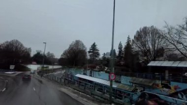 Belçika ve Fransa 'da bir FLiXBUS aracının konsoldan görüntüsü