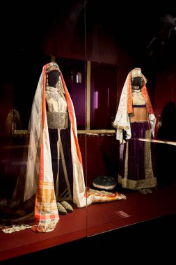 Rabat, Fas 'taki Ulusal Mücevher Müzesi' ndeki eski bir mücevher parçasının yakın çekimi.