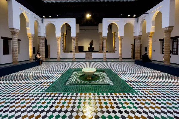 Piękna Fontanna Środku Dziedzińca Narodowym Muzeum Biżuterii Rabacie Maroko — Zdjęcie stockowe