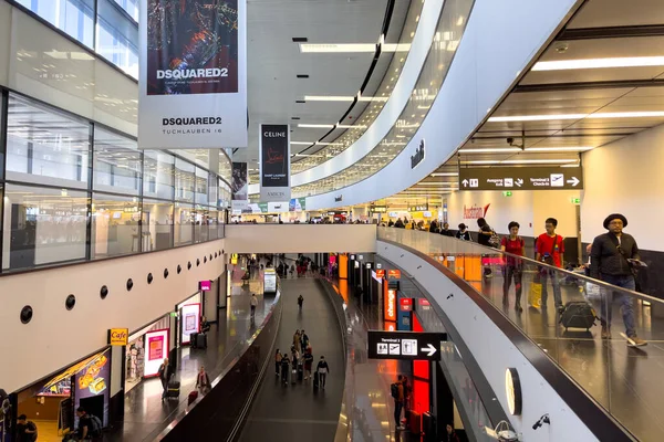 Het Interieur Van Internationale Luchthaven Van Wenen Oostenrijk — Stockfoto